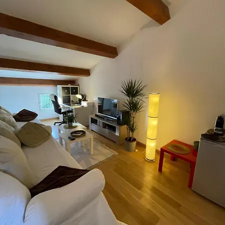 Charming With Secure Private Parking Feriehus