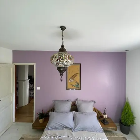 Charming With Secure Private Parking Feriehus *
