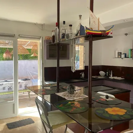 Holiday home Charming With Secure Private Parking