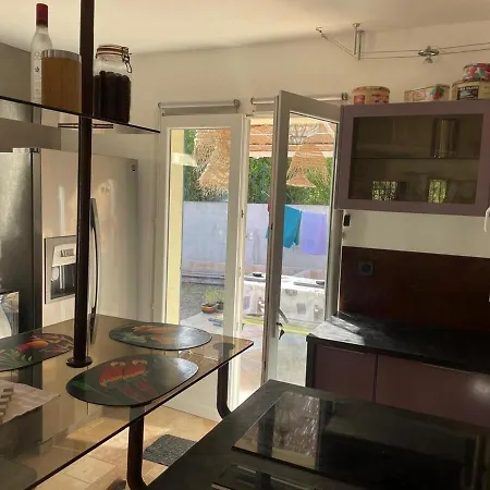 別荘 Charming With Secure Private Parking