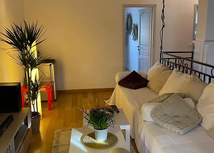 Charming With Secure Private Parking * シス・フール・レ・プラージュ