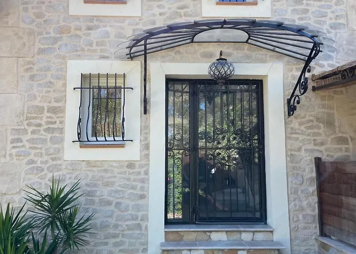 Charming With Secure Private Parking