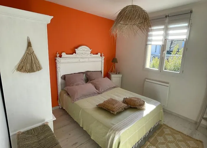 Charming With Secure Private Parking 別荘 *