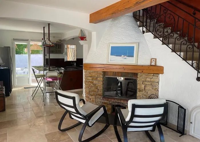 Charming With Secure Private Parking Dom wakacyjny *