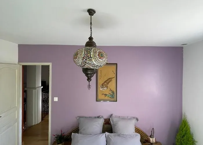 Charming With Secure Private Parking 別荘 *